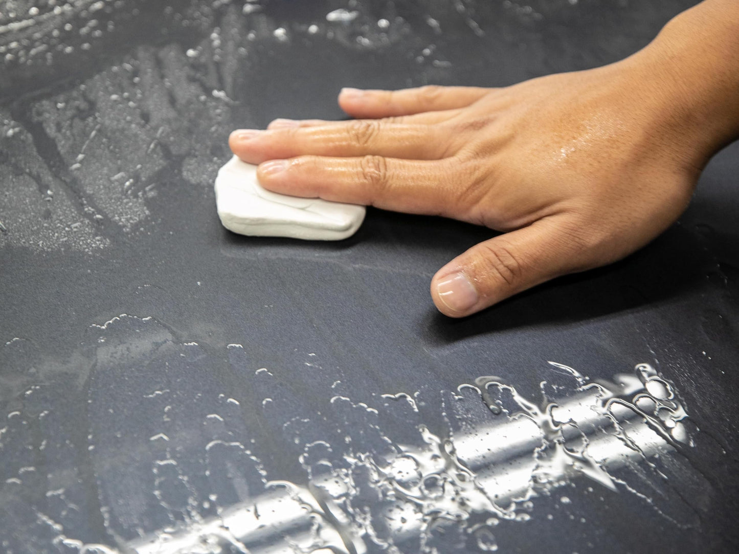 Meguiar's G10240 Smooth Surface XL Clay Kit - Includes 240 Grams of Clay Bars, Quik Detailer Spray Bottle and Microfiber Towel